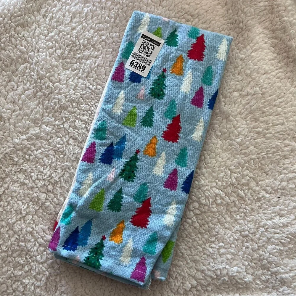 2/$12 💥🆕 Wondershop Blue/Ivory Christmas Kitchen Hand Towel | 2 pack | 6389
